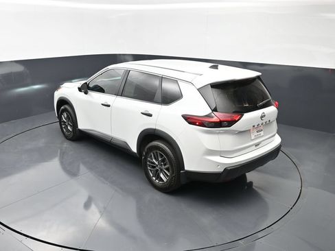 Certified 2025 Nissan Rogue S FWD image 22