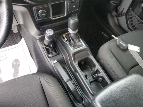 Used 2020 Jeep Wrangler Unlimited Sport image 22