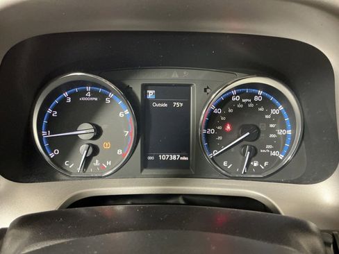 Used 2016 Toyota RAV4 XLE FWD image 14