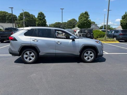 Used 2019 Toyota RAV4 XLE w/ Convenience Package AWD/4WD image 7