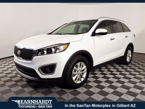 Used 2017 Kia Sorento LX FWD image 1