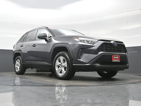 Used 2021 Toyota RAV4 LE AWD/4WD image 24