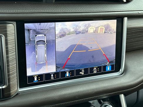 Used 2021 GMC Yukon Denali w/ Denali Premium Package image 21