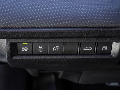 Used 2025 Toyota Camry SE FWD image 18
