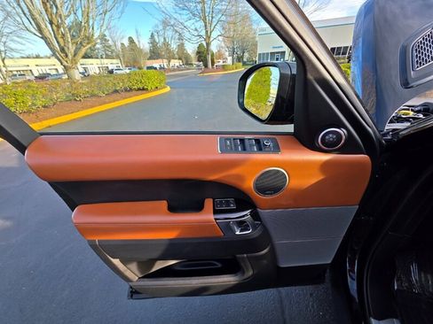 Used 2014 Land Rover Range Rover Sport Supercharged image 37