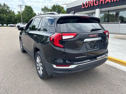 Used 2023 GMC Terrain SLT w/ LPO, Floor Liner Package FWD image 10