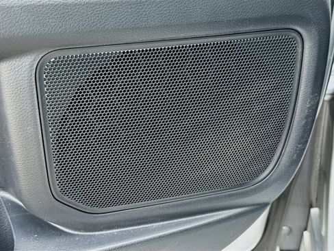 Used 2025 Toyota Sienna XLE FWD image 23