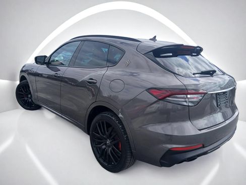Used 2022 Maserati Levante GT AWD/4WD image 4