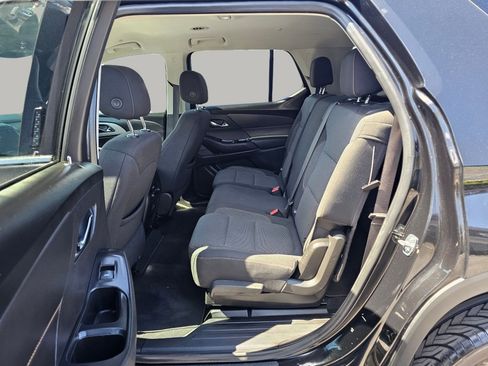 Used 2021 Chevrolet Traverse LS AWD/4WD image 24