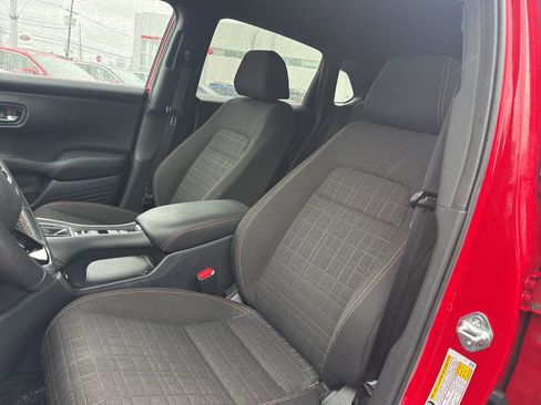 Used 2023 Honda HR-V Sport image 11