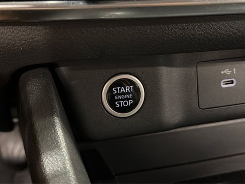 Used 2023 Nissan Rogue SV AWD/4WD image 30