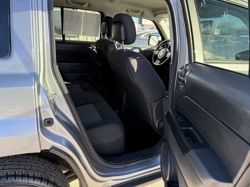 Used 2014 Jeep Patriot Latitude image 12