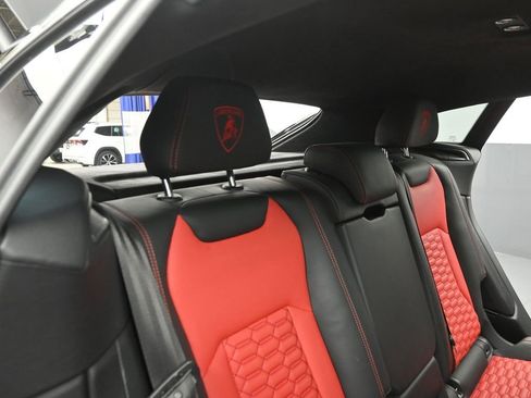 Used 2021 Lamborghini Urus image 27