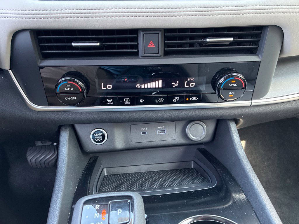 Used 2023 Nissan Rogue SV AWD/4WD image 20