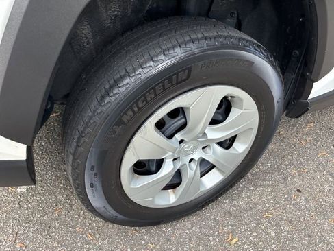 Used 2019 Toyota RAV4 LE image 15