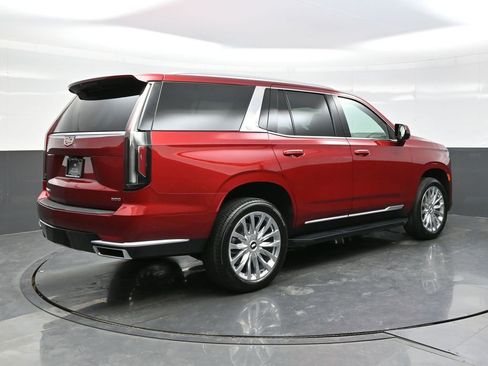 Certified 2024 Cadillac Escalade Premium Luxury image 7