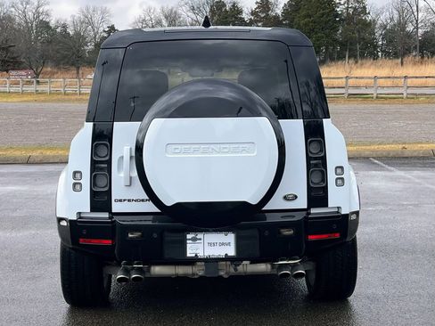 Used 2023 Land Rover Defender 110 image 6