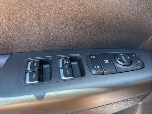 Used 2022 Kia Sportage LX FWD image 25