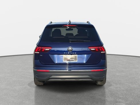 Used 2022 Volkswagen Tiguan SE image 6