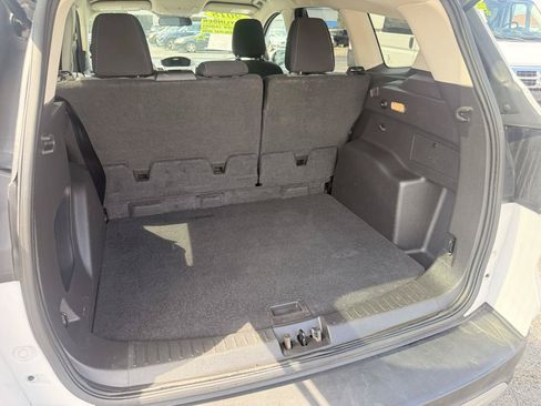 Used 2018 Ford Escape SE FWD image 13
