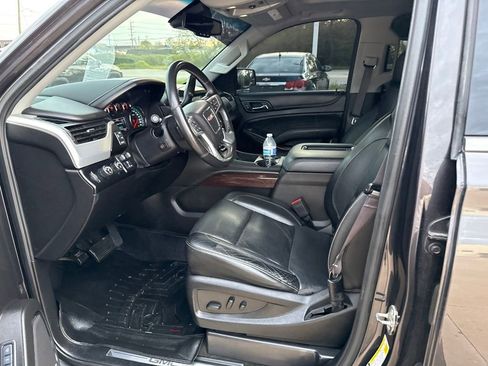 Used 2017 GMC Yukon XL SLT w/ Open Road Package AWD/4WD image 13