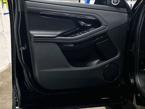 Used 2023 Land Rover Range Rover Evoque SE image 9