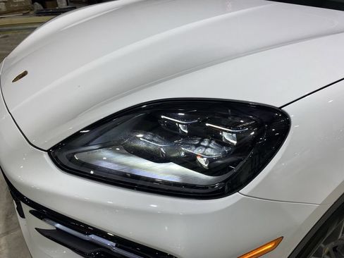 Used 2026 Porsche Cayenne AWD/4WD image 19