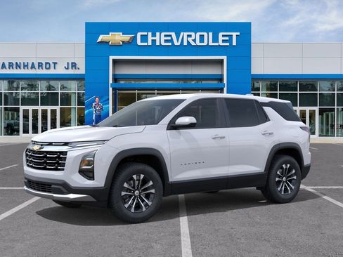 New 2026 Chevrolet Equinox LT FWD image 3