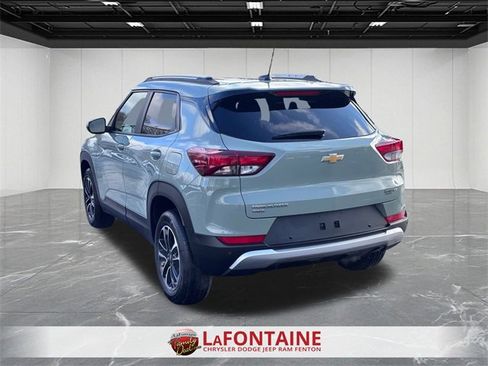 Used 2026 Chevrolet TrailBlazer LT w/ Convenience Package image 3