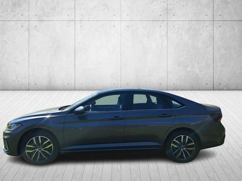New 2026 Volkswagen Jetta SE image 2