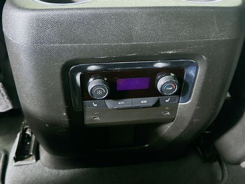 Used 2025 Chevrolet Tahoe Premier image 26