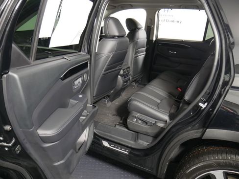 New 2025 Honda Pilot Touring image 15