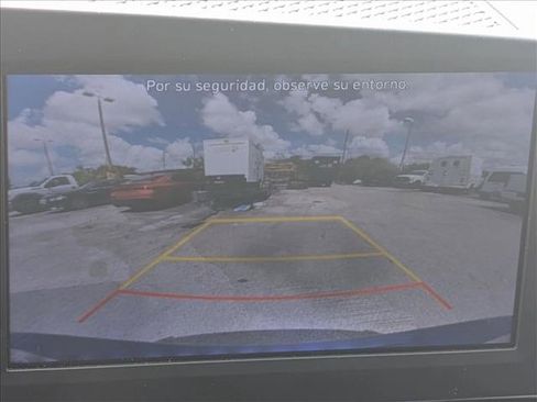 Used 2022 Hyundai Elantra SEL image 12