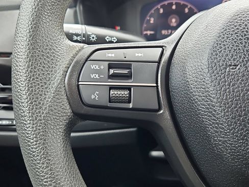 Certified 2023 Honda Accord LX image 19