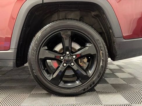 Used 2021 Jeep Grand Cherokee L Laredo AWD/4WD image 29