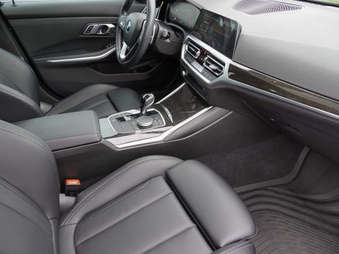 Used 2022 BMW 330i Sedan w/ Premium Package RWD image 10