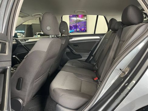 Used 2016 Volkswagen Golf S FWD image 43