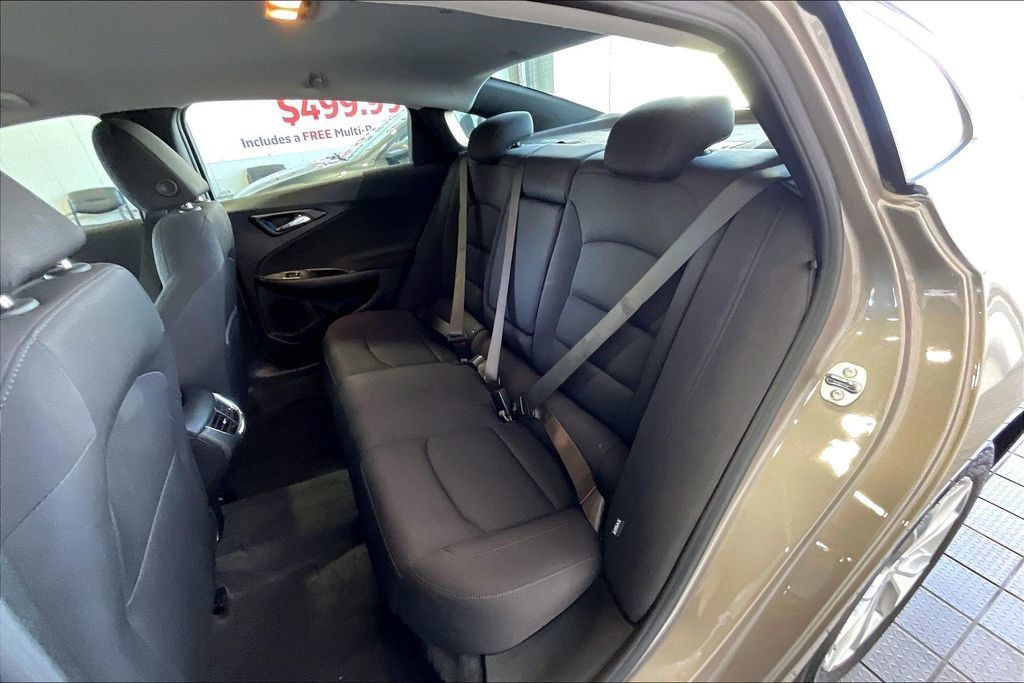 Used 2024 Chevrolet Malibu LT FWD image 15