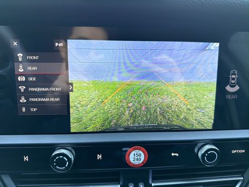 Certified 2025 Porsche Macan image 21