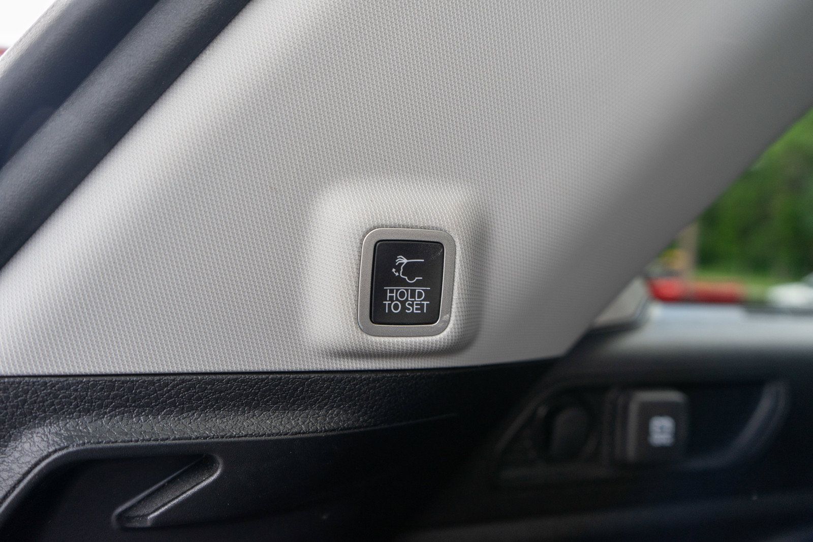 Used 2023 Jeep Grand Cherokee Limited AWD/4WD image 10