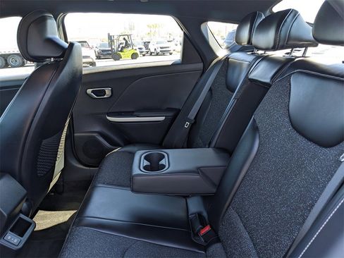 Certified 2025 Kia K4 GT-Line image 17