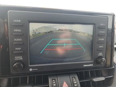 Used 2022 Toyota RAV4 XLE Premium image 28