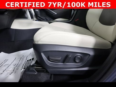 Used 2024 Toyota Corolla Cross XLE w/ Convenience Package image 16