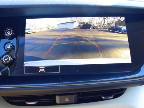 Used 2023 Buick Envision Essence image 19