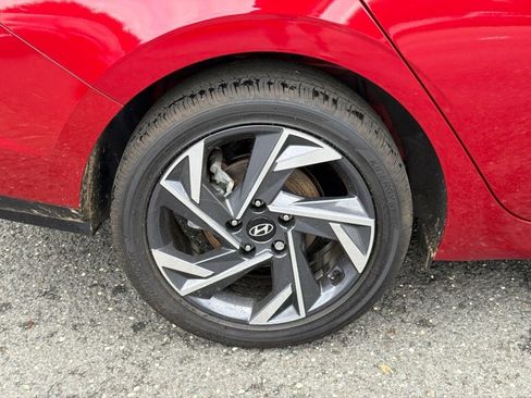 Certified 2025 Hyundai Elantra SEL FWD image 7