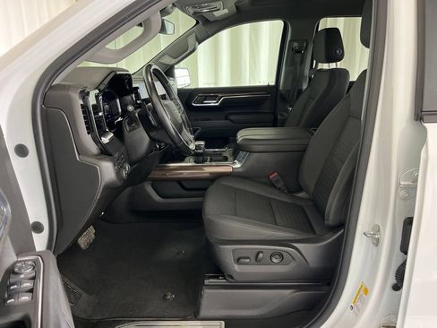 Used 2023 Chevrolet Silverado 1500 RST w/ Protection Package AWD/4WD image 3
