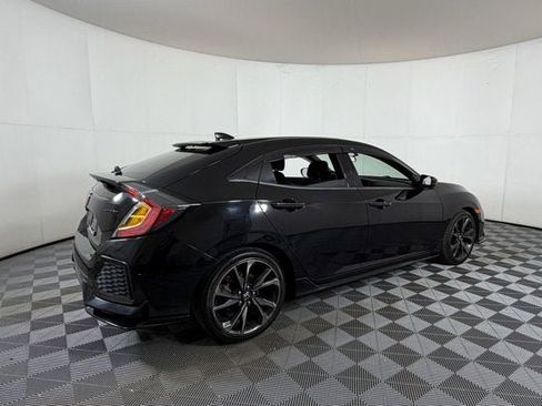 Used 2018 Honda Civic Sport image 4