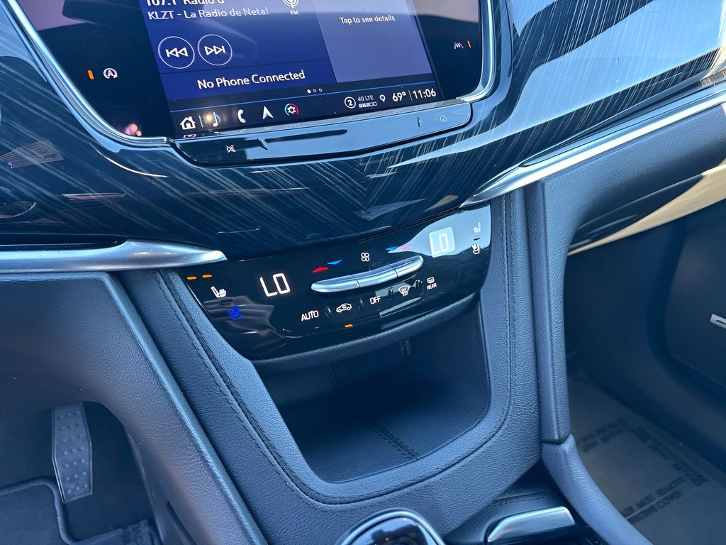 Used 2023 Cadillac XT6 Premium Luxury AWD/4WD image 29
