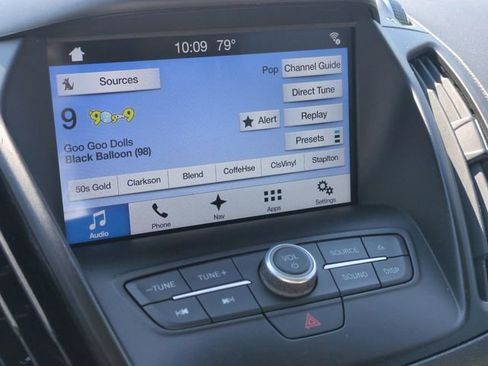 Used 2017 Ford Escape SE w/ Equipment Group 201A FWD image 21