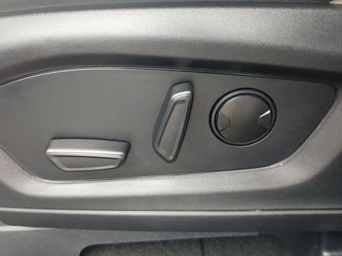 Certified 2025 Ford Explorer Active w/ Active Comfort Package image 29